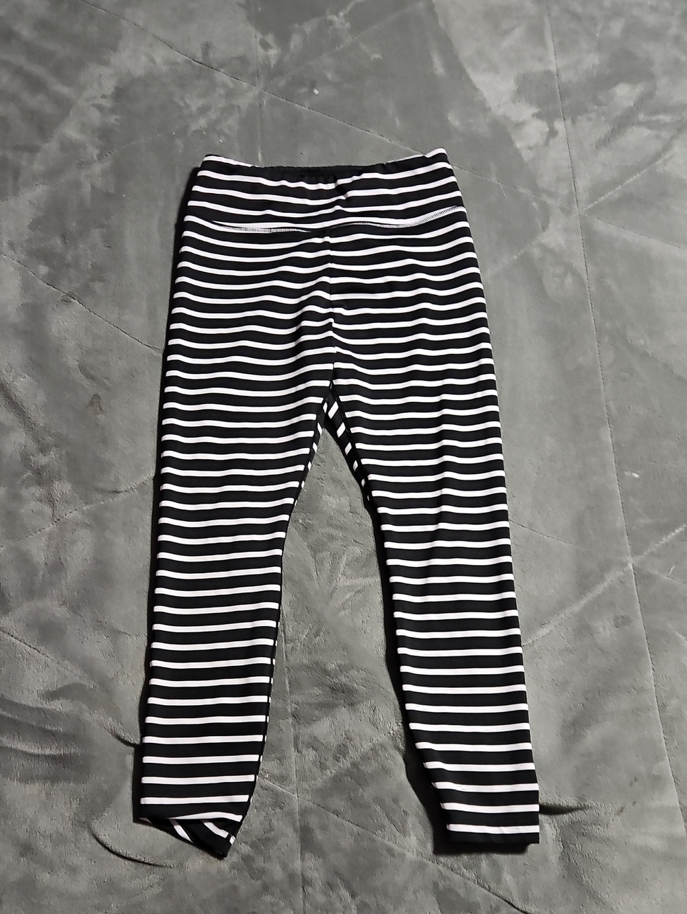 KIRAGRACE LEGGINGS